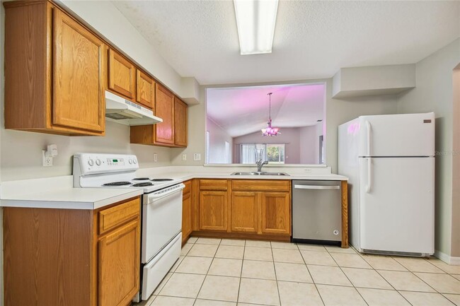 Building Photo - 18220 Portside St