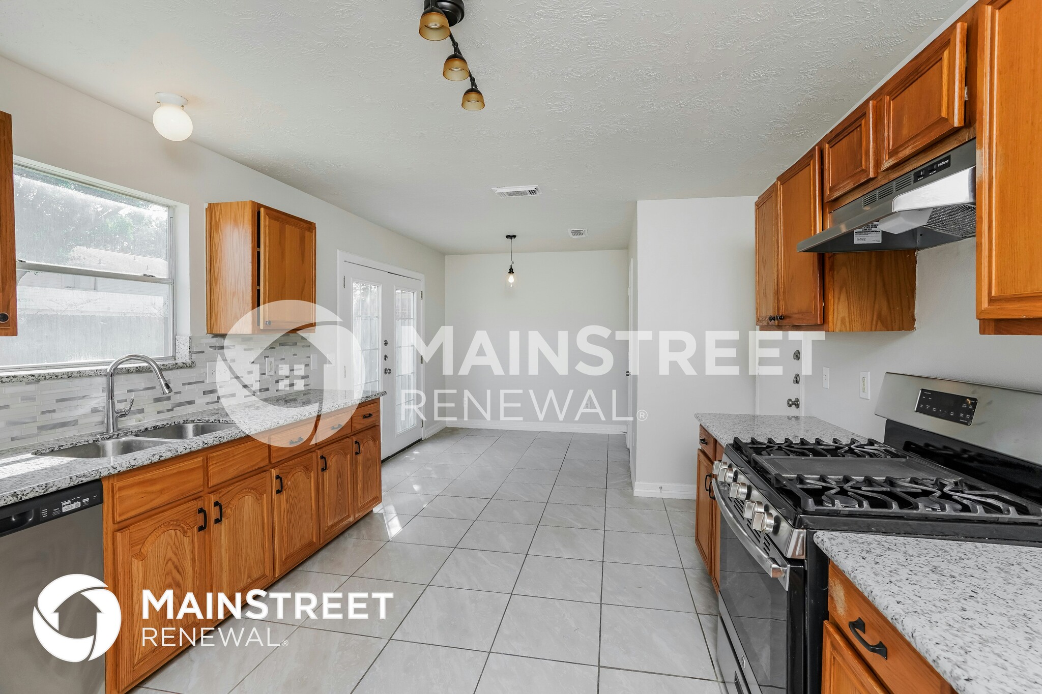 Building Photo - 12215 Bowsman Dr