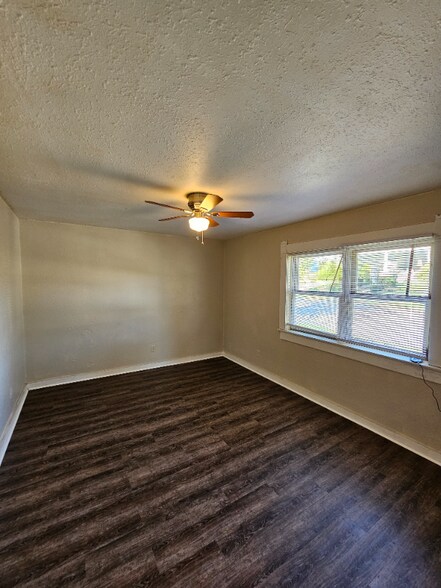 Building Photo - 509 S 7th St