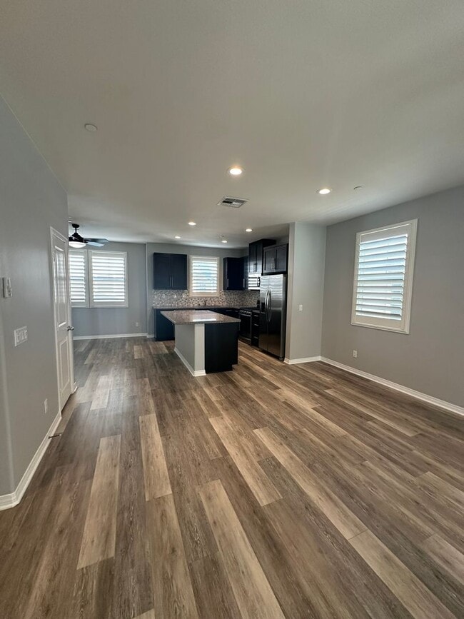 Building Photo - BAYSIDE LANDING - Available Now! 3-story t...