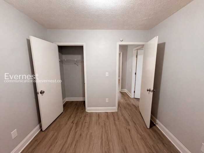 Building Photo - 426 Park Ridge Cir