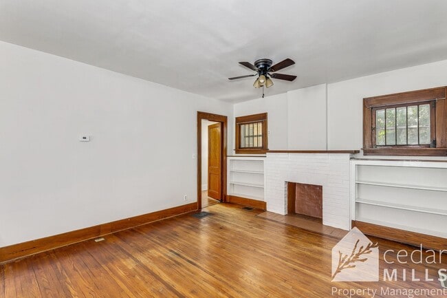 Building Photo - 130 S Charles St