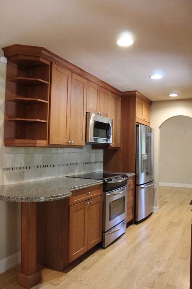 Building Photo - Gorgeous 2 Story Home in Columbine West!