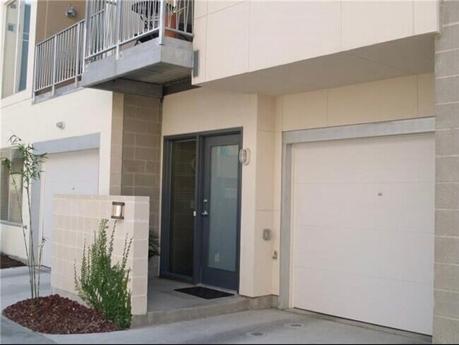 Building Photo - 4801 S Congress Ave
