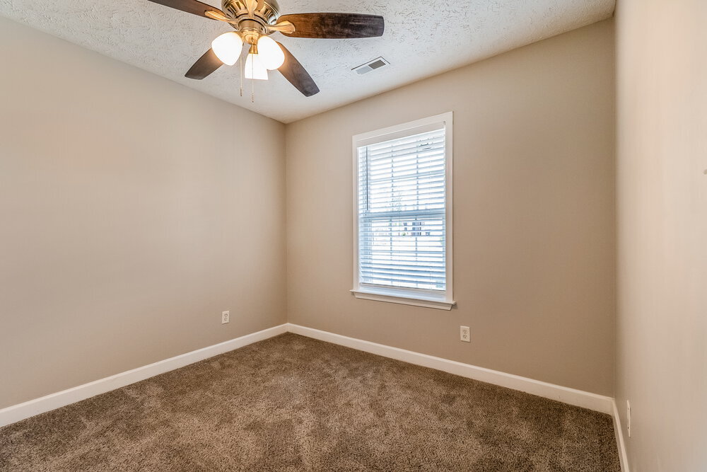 Building Photo - 1625 Beaconcrest Cir