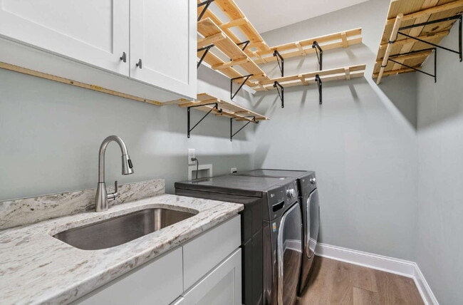 Building Photo - Charming 3-Bedroom Bunn Home with Granite ...