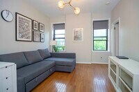 Building Photo - 271 York St