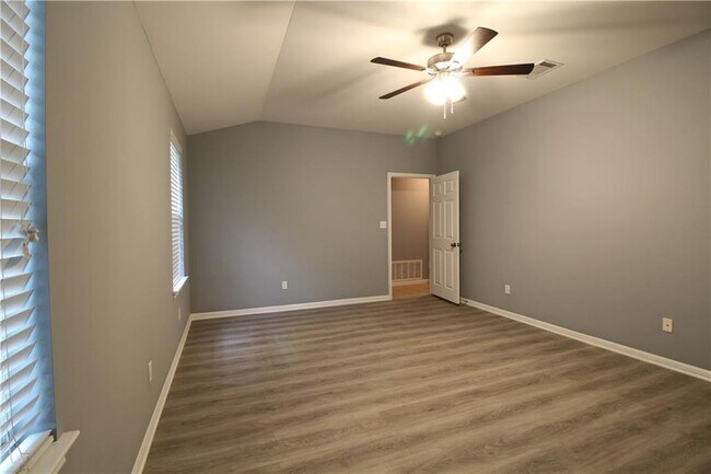 Building Photo - 11505 Oltons Bluff Cove