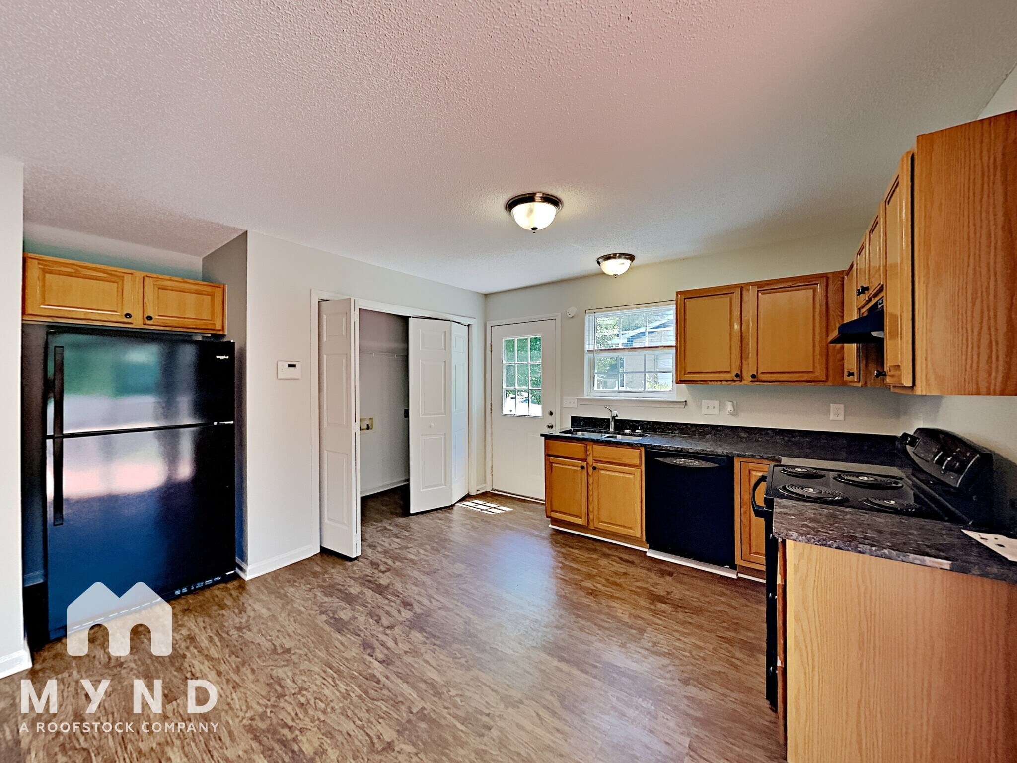 Building Photo - 1518 Lantern Pl