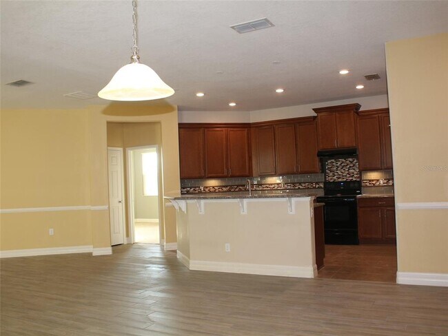 Building Photo - 12067 Sumter Dr