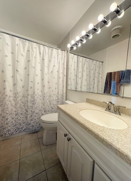 Building Photo - 360 E Randolph St