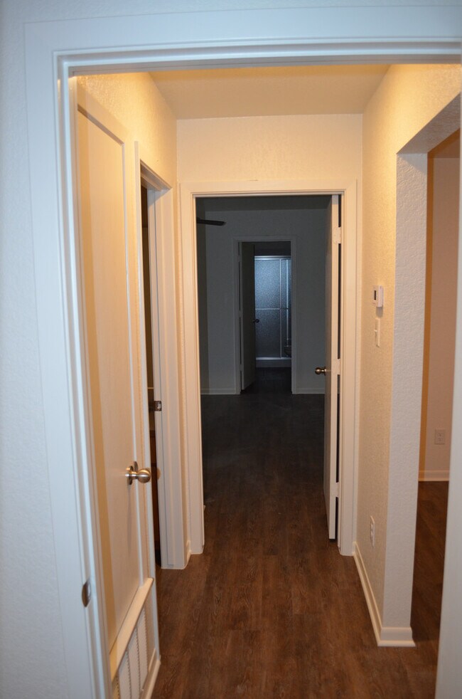 Building Photo - 211 Coby Dr