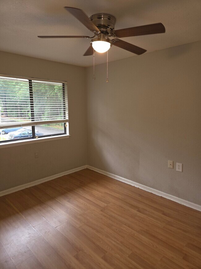 Building Photo - 317 Mabry St