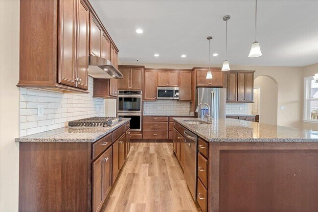 Building Photo - 1618 Ravine Trl