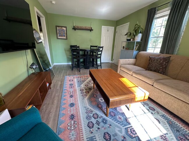 Building Photo - Charming 2-Bedroom Main-Floor Home with Fenced Yard & Utilities Included