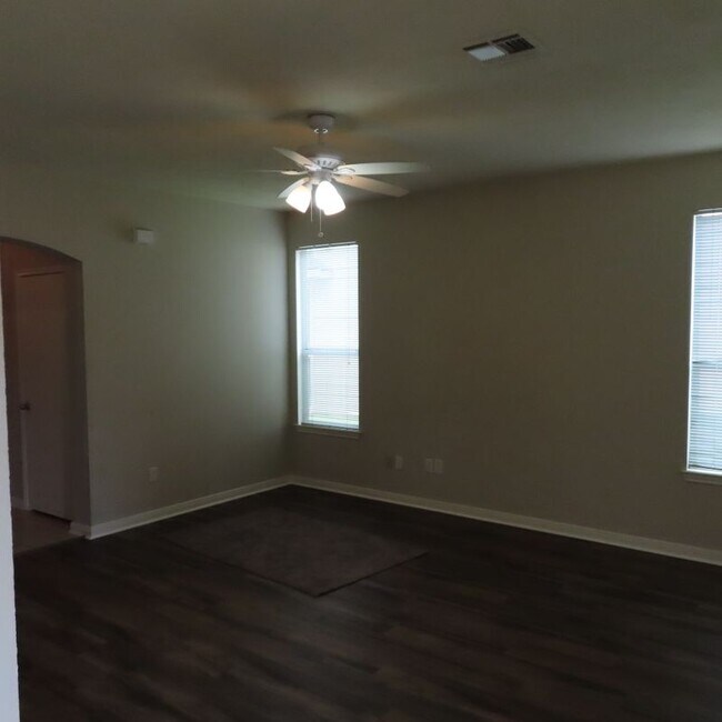 Building Photo - 4107 McFarland Dr