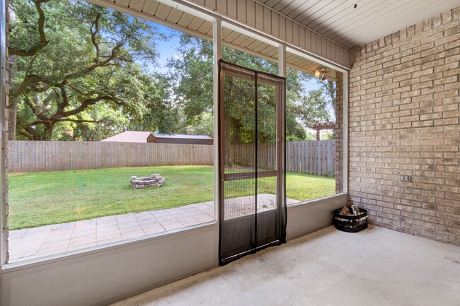 Building Photo - 3928 Fielding Ct