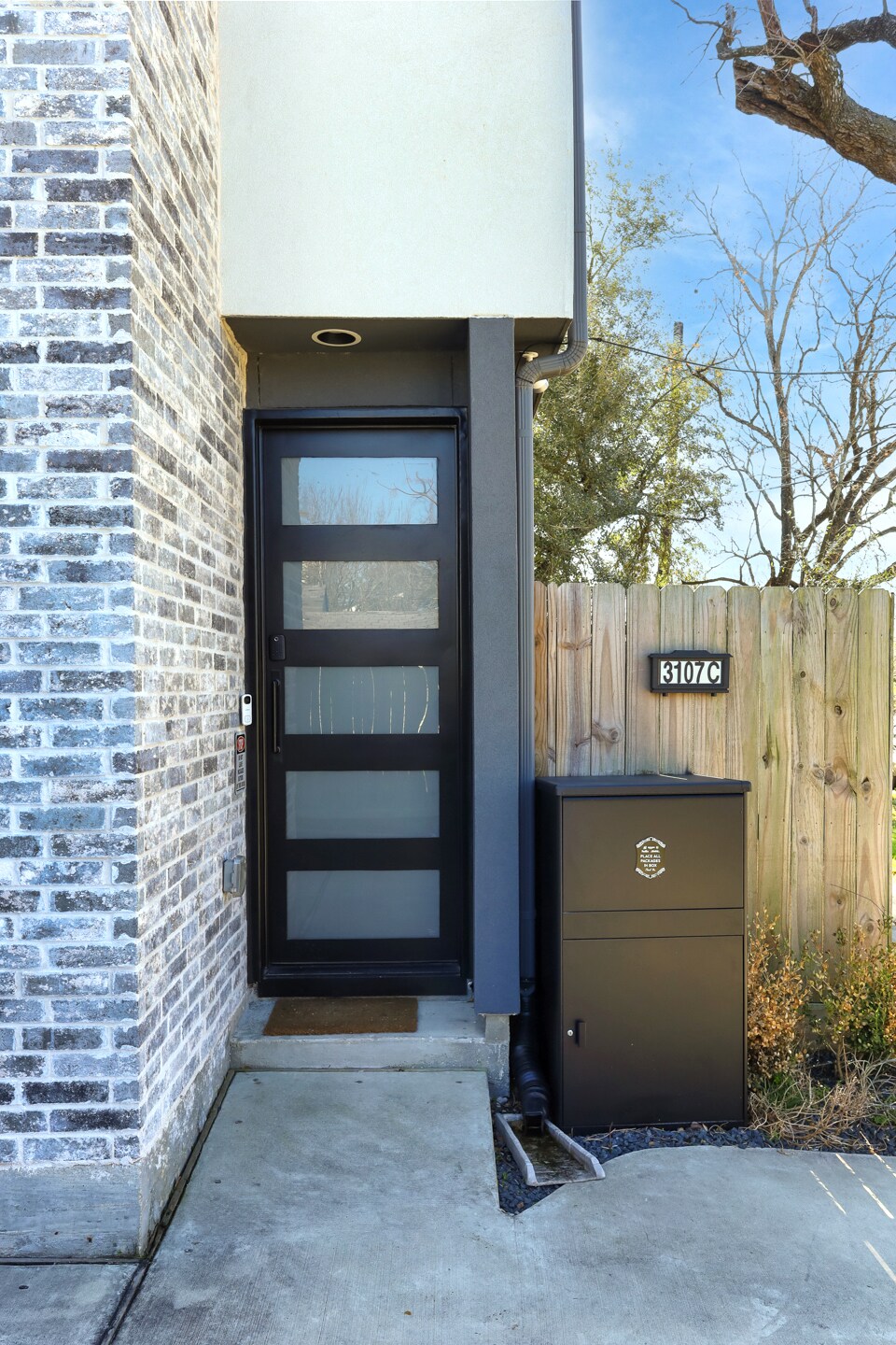 Front Door - 3107 Saint Charles St