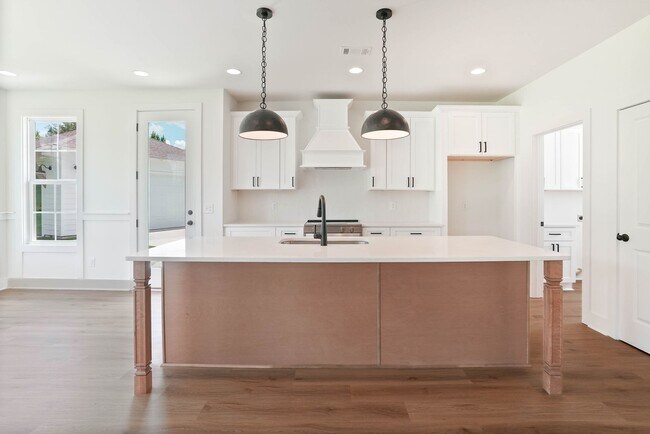 Building Photo - Designer Home zoned for Pike Road Schools!