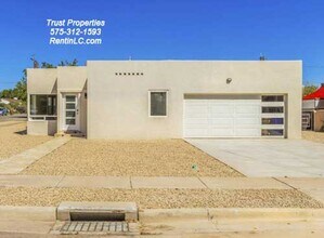Building Photo - Beautiful Remodeled SFH close to Pioneer Park