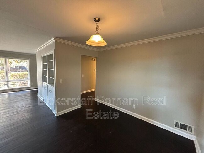 Building Photo - 1612 Celeste Dr