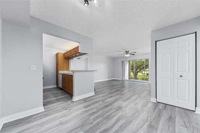 Building Photo - 2502 SE Anchorage Cove