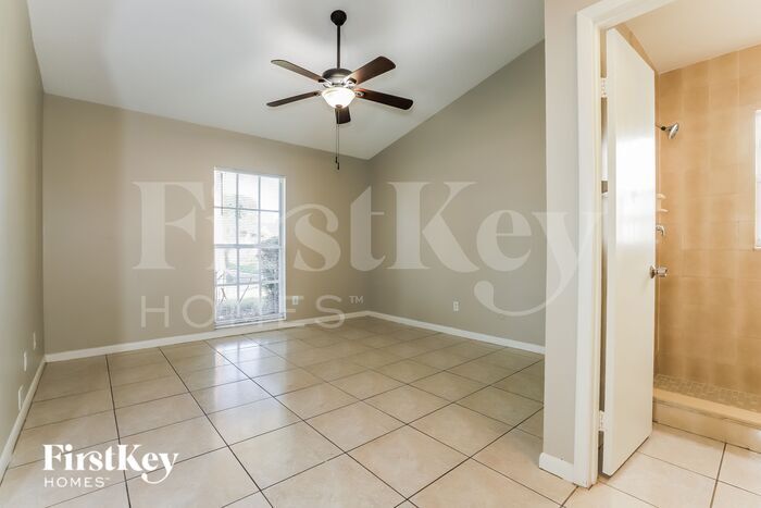 Building Photo - 9728 Fox Hollow Rd