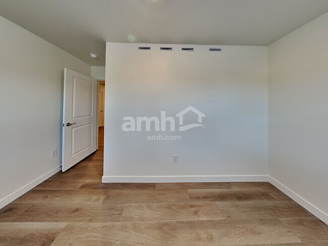 Building Photo - 6530 E Paseo Baranda