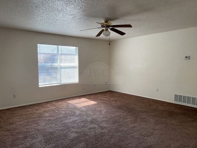 Building Photo - 4603 Stallion Dr