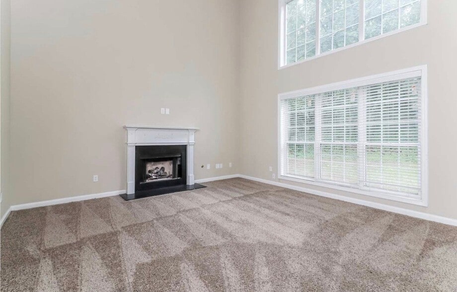 Building Photo - 3740 Cranford Dr SW