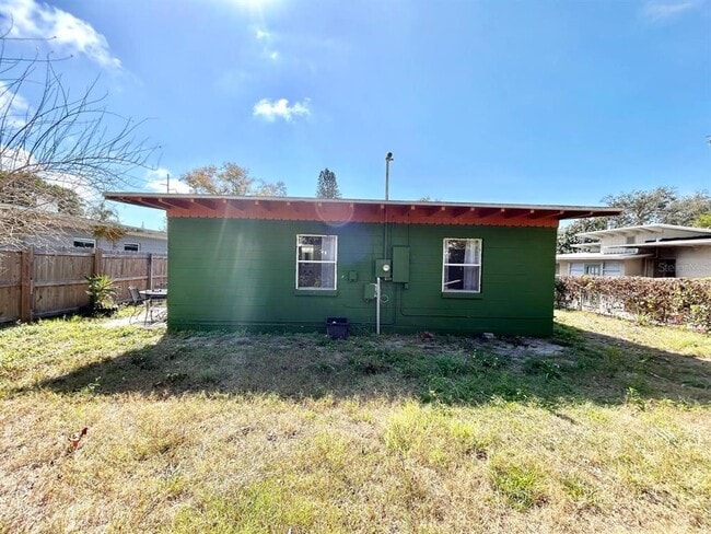 Building Photo - 5209 10th Ave S