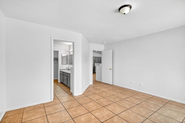 Building Photo - BEAUTIFUL SINGLE-STORY HOME LOCATED IN LAS VEGAS