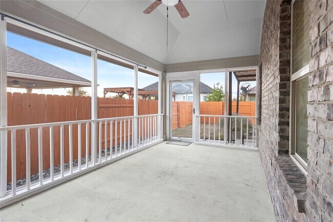 Building Photo - 7704 Vista Mejor Dr