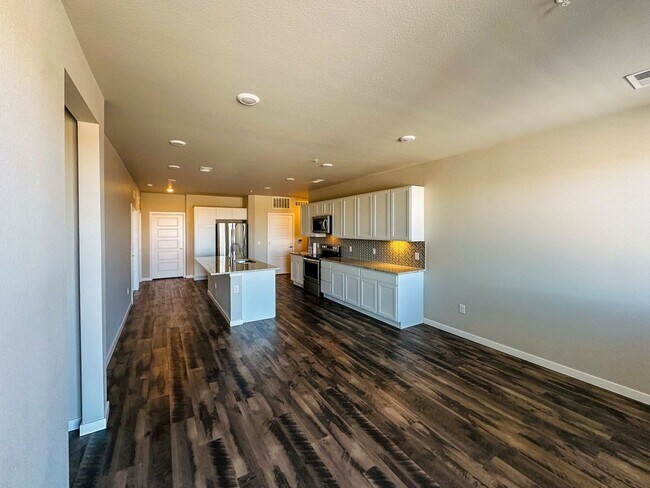 Building Photo - TRAILS AT WESTCREEK - 3bd 2ba condo with 1-car garage!