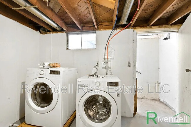 Building Photo - 1320 Winona Ct