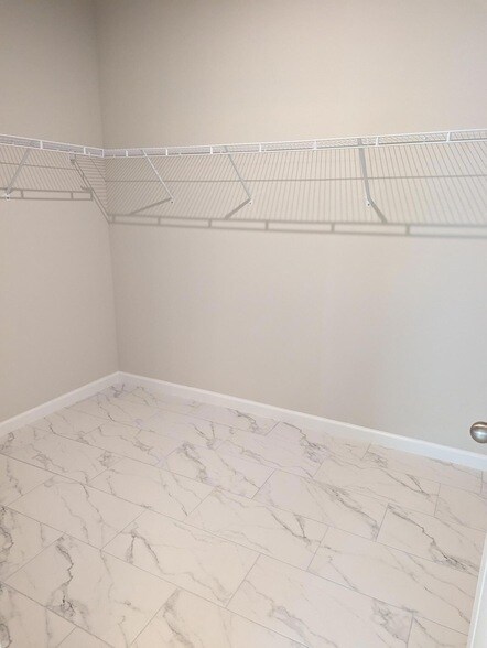 Building Photo - 10597 SW Vasari Way