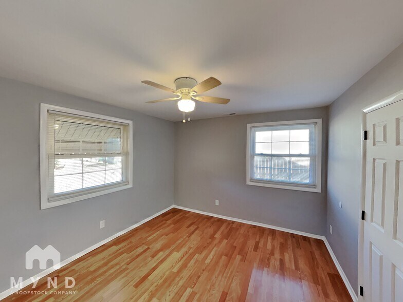 Building Photo - 2519 Ponderosa Dr