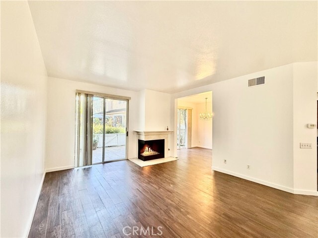 Building Photo - 196 Chandon