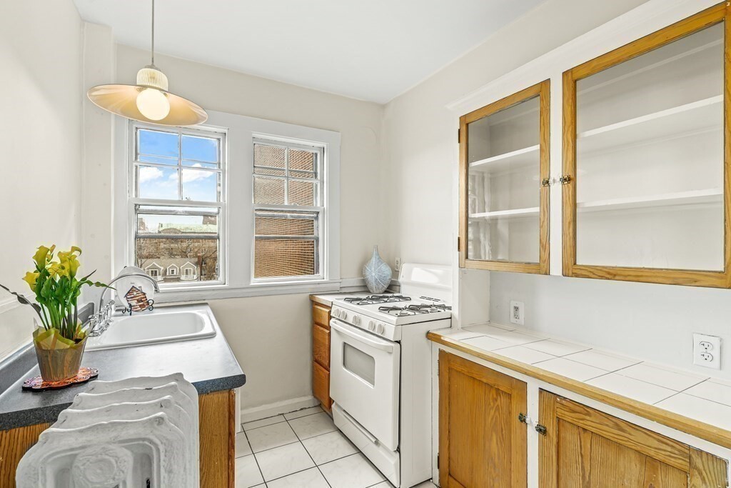 Kitchen - 36 Ash St