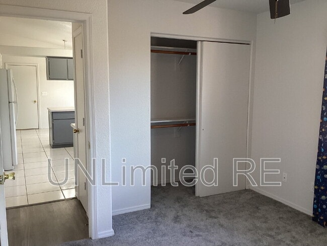 Building Photo - 2819 N Cedar Springs Ln