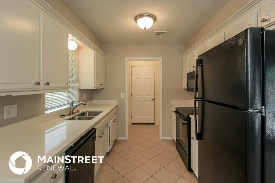 Building Photo - 8816 NW 82nd St