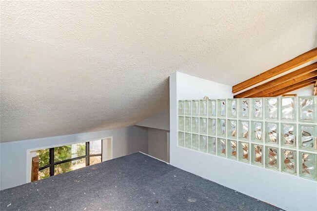 Building Photo - 532 45th St Ct W
