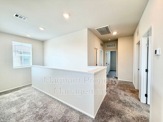 Building Photo - 40617 Birchfield Dr