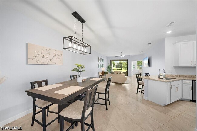 Building Photo - 14035 Pine Lodge Ln