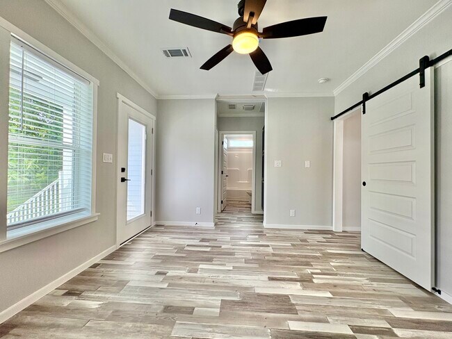 Building Photo - 5715 Camelford Dr