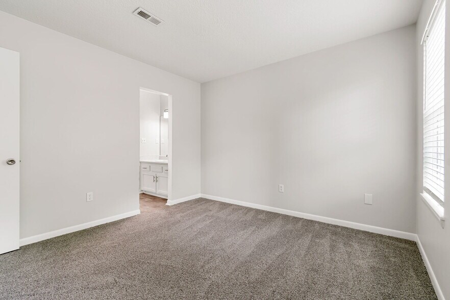 Building Photo - 5608 Hickory Meadows Ct