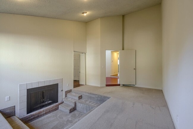 Building Photo - Single Family Home in the Heart of Santa Clara