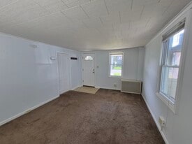 Building Photo - 1051 Taylor Ave
