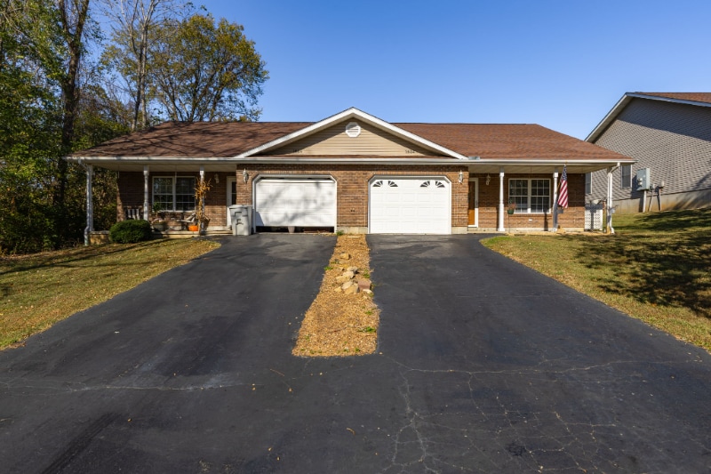 Building Photo - 1604 Napoleon Dr