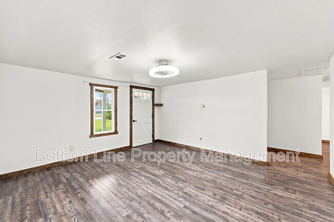 Building Photo - 10317 NC 42